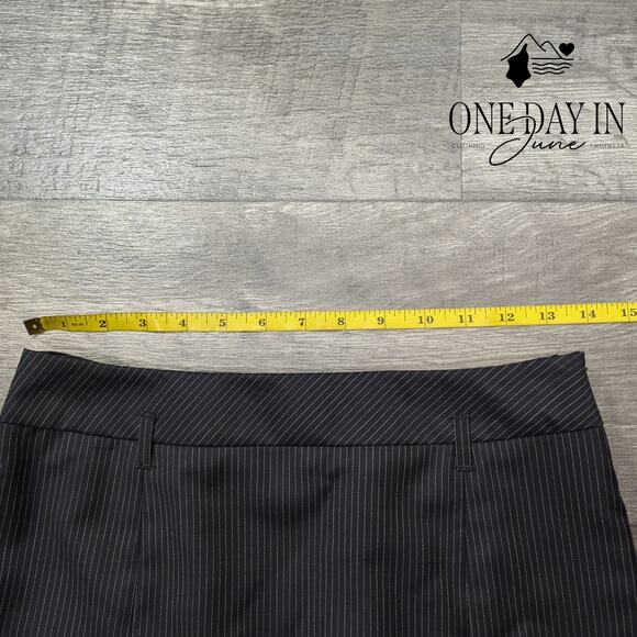 Loft Petite Pin Stripe Skirt Size 2P - Picture 3 of 5